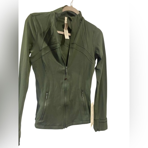 NWT Lululemon define jacket DARK GREEN Size: 6